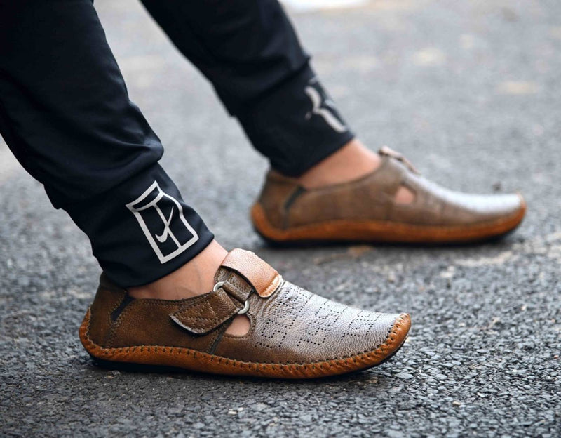Big Fox Men's Synthetic Solid Brown Comfort Sandals