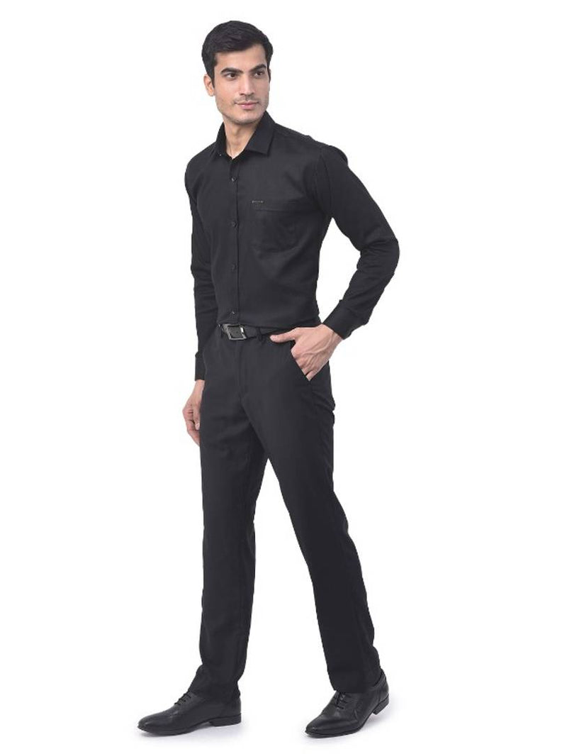Men'z Branded Comfortable BLACK in color 100% cotton with twill Texture