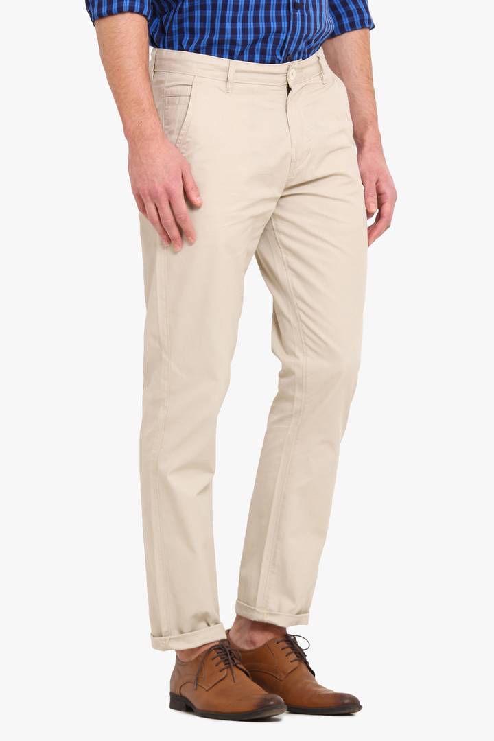 Stylish Cotton Off White Solid Smart Fit Chinos For Men