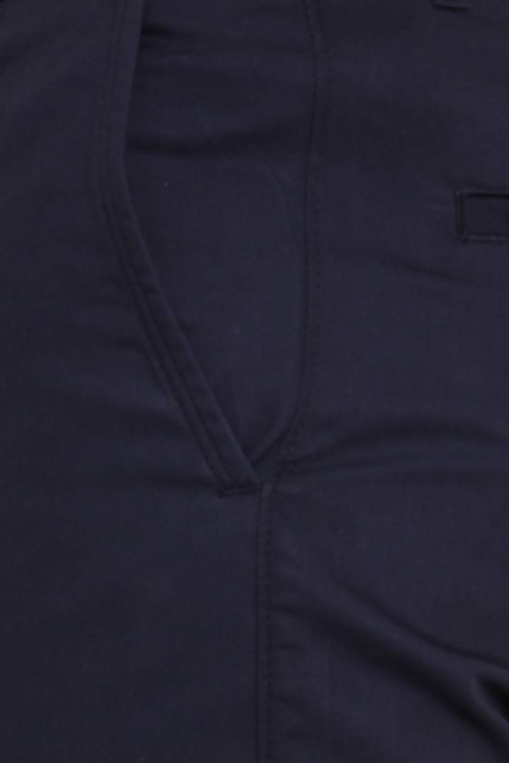 Stylish Cotton Navy Blue Solid Smart Fit Chinos For Men